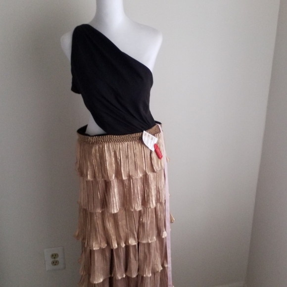 NWT Ieena Mac Duggal Metallic One Shoulder Ruffle Tiered Gown Sz 10 Black/Gold - Picture 6 of 15